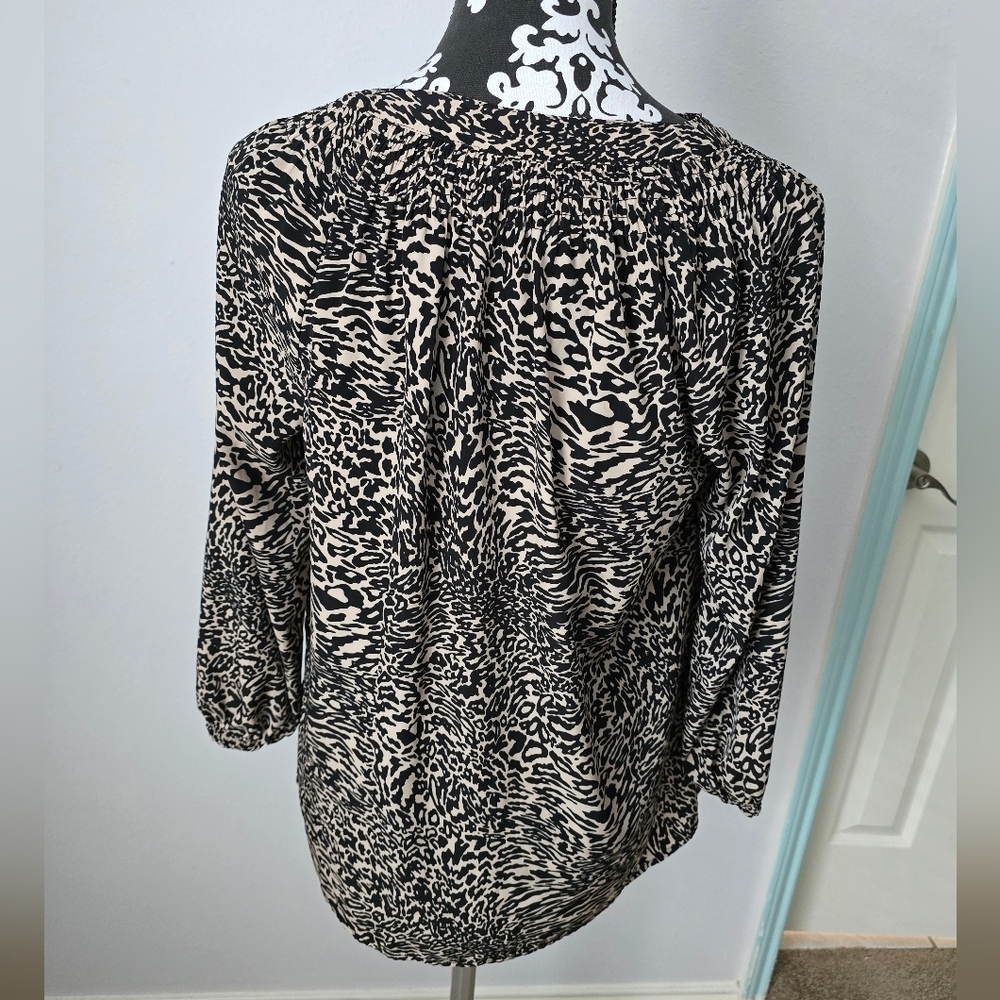 Dana Buchman Animal Print Blouse Size M - Picture 12 of 12